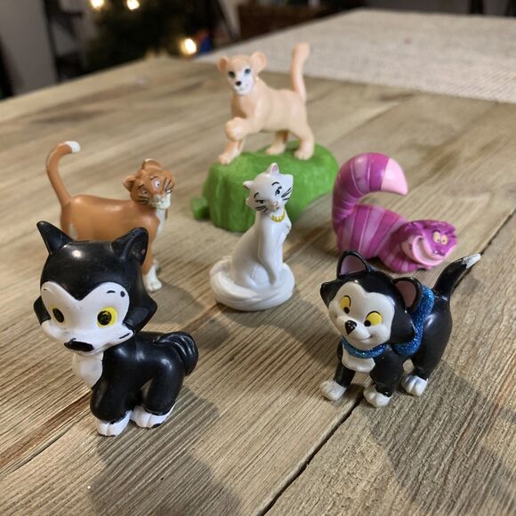 DISNEY® Cats Toy Lot of 6 Figaro Cheshire Cat Duchess Nala Thomas O' Malley - Picture 2 of 5